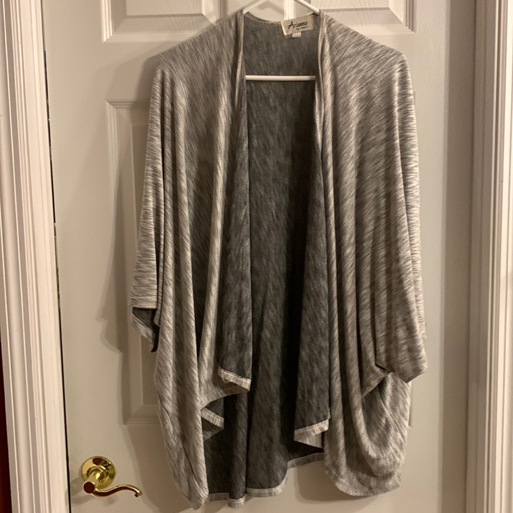 Arianna sweater kimono. Gray with off white. Excellent condition.